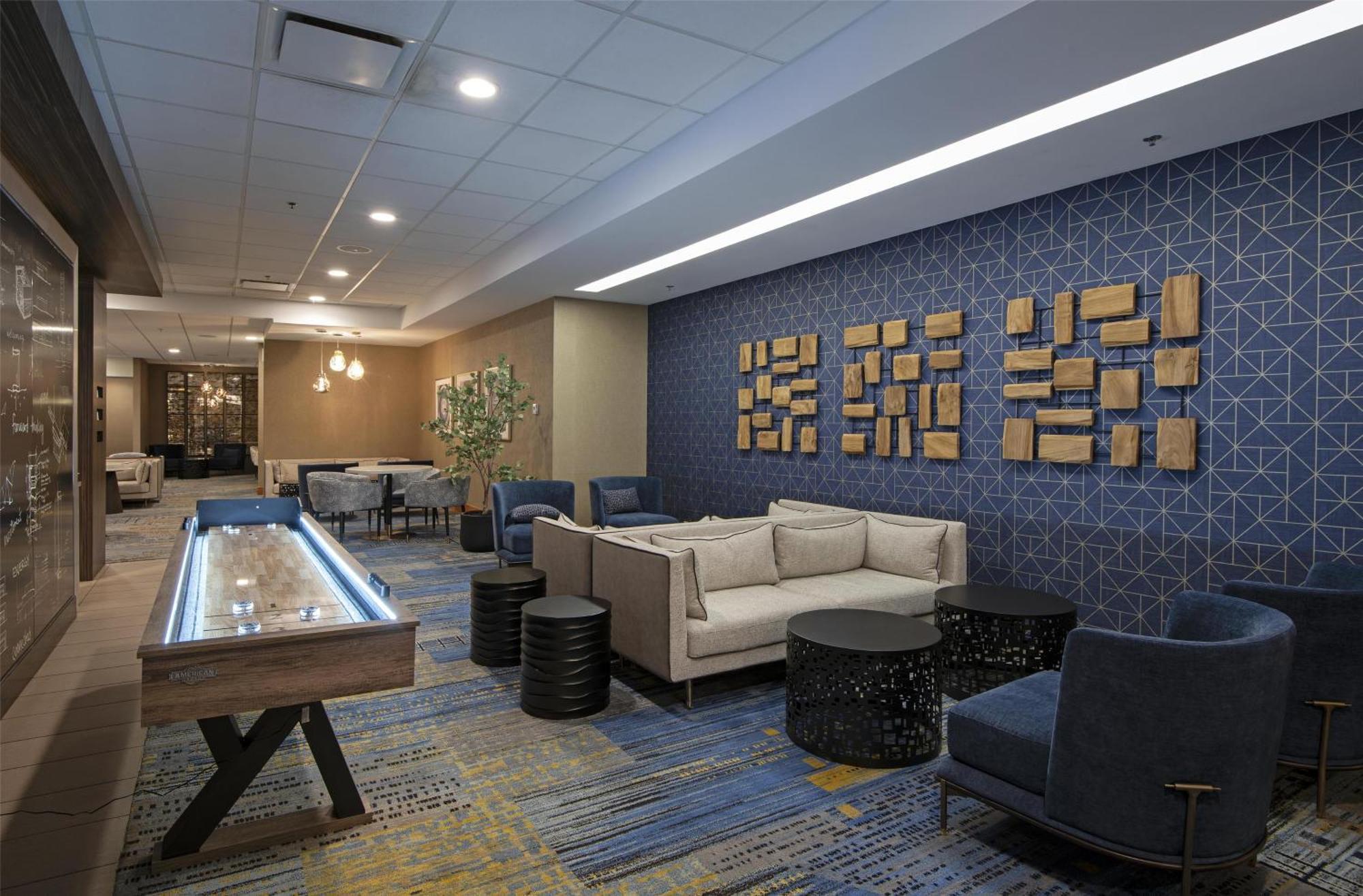 Doubletree By Hilton West Hotel 4*