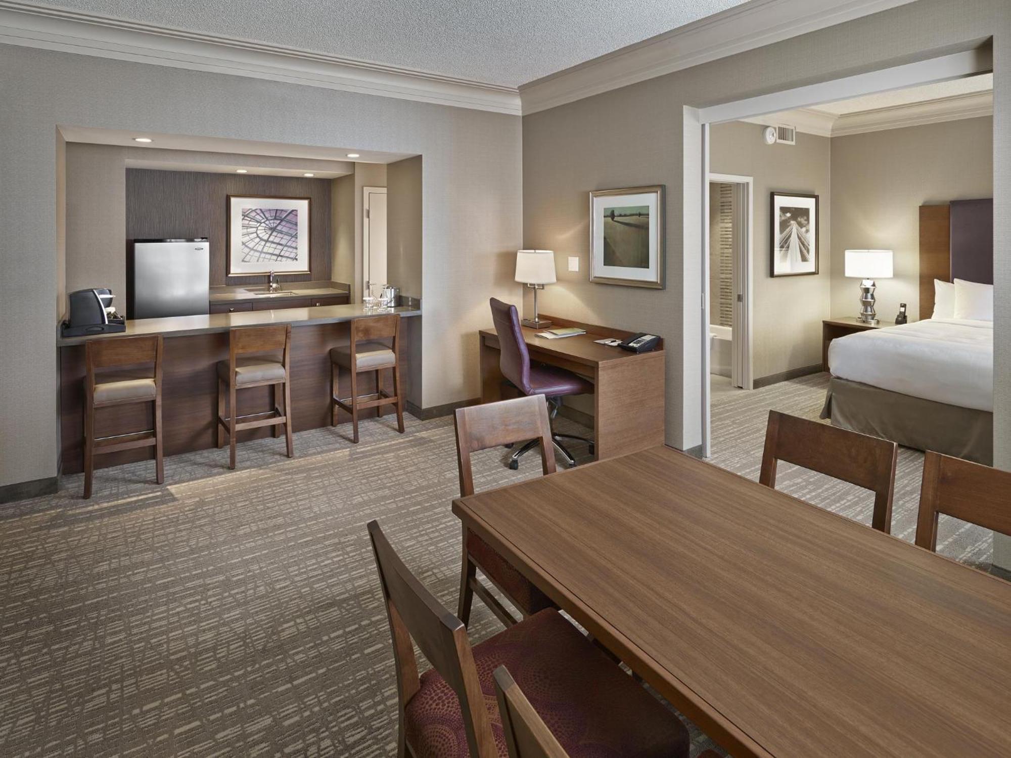 Doubletree By Hilton West Hotel 4*