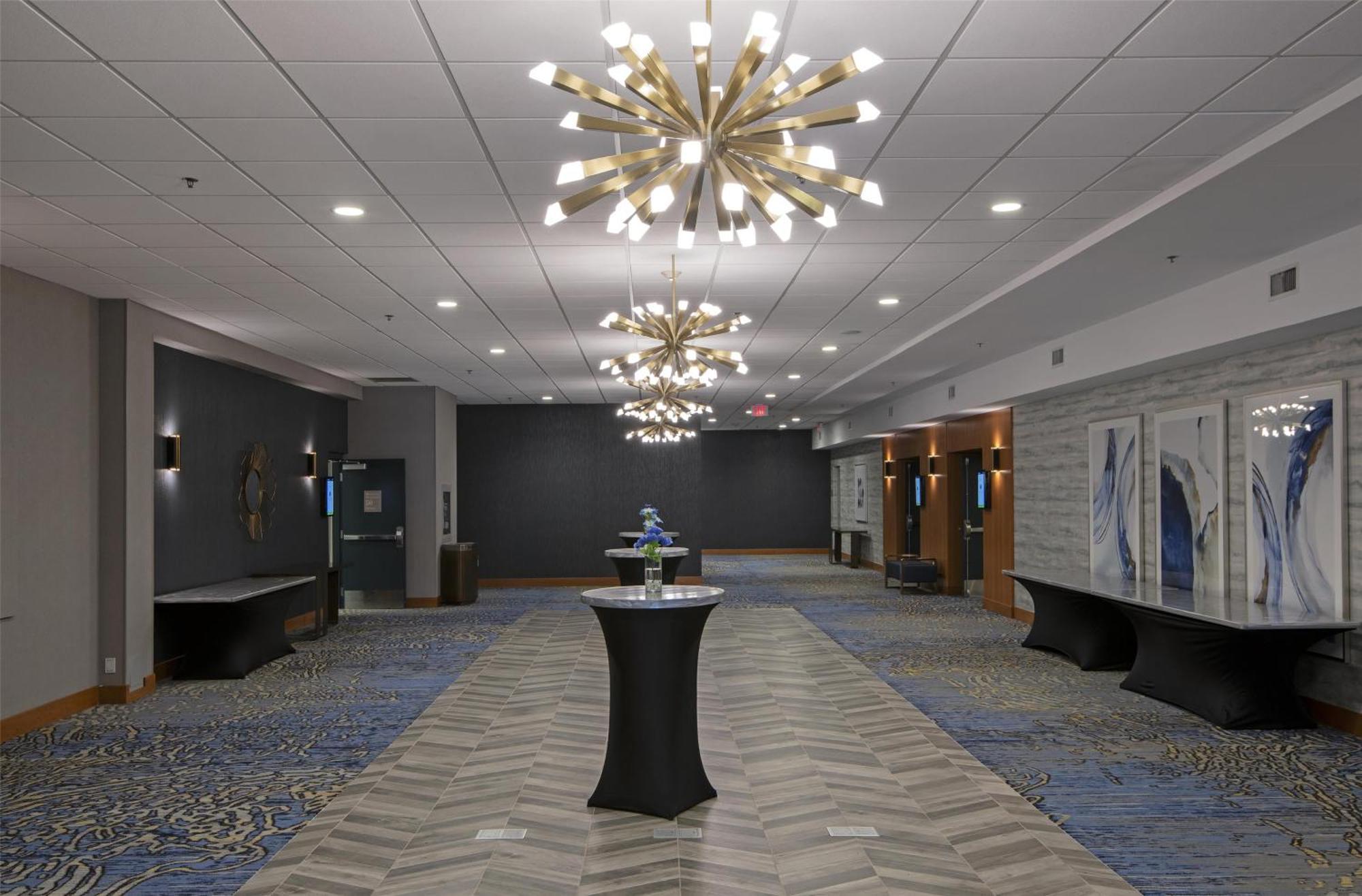 Doubletree By Hilton West Hotel 4*