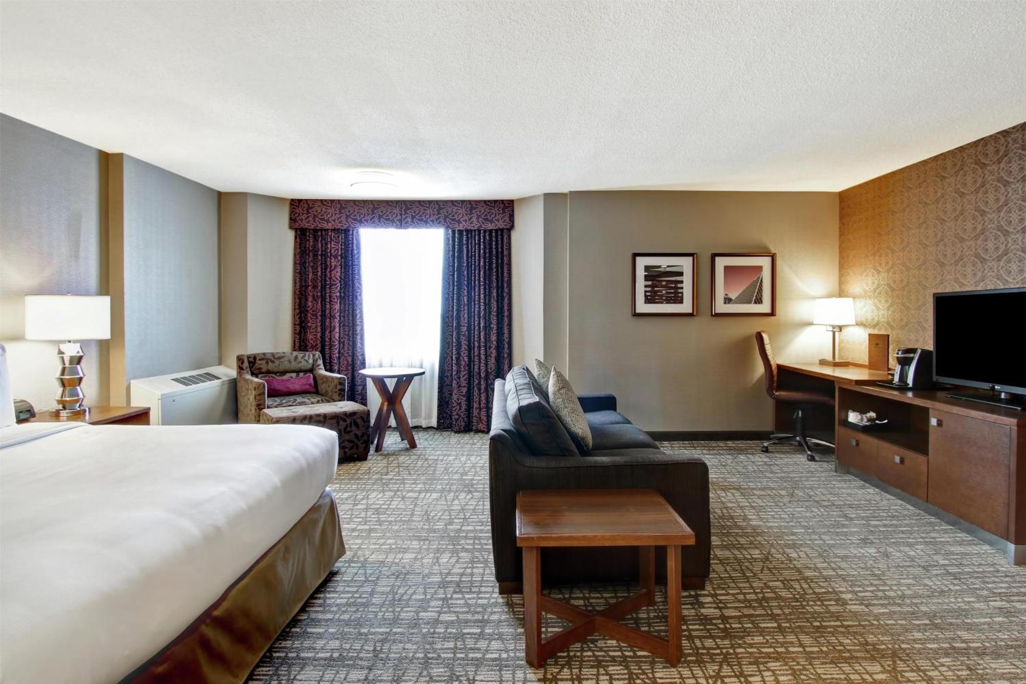 Doubletree By Hilton West